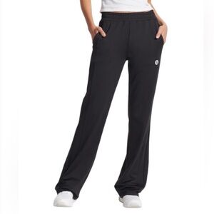 Vuori courtside track pants Size XS
